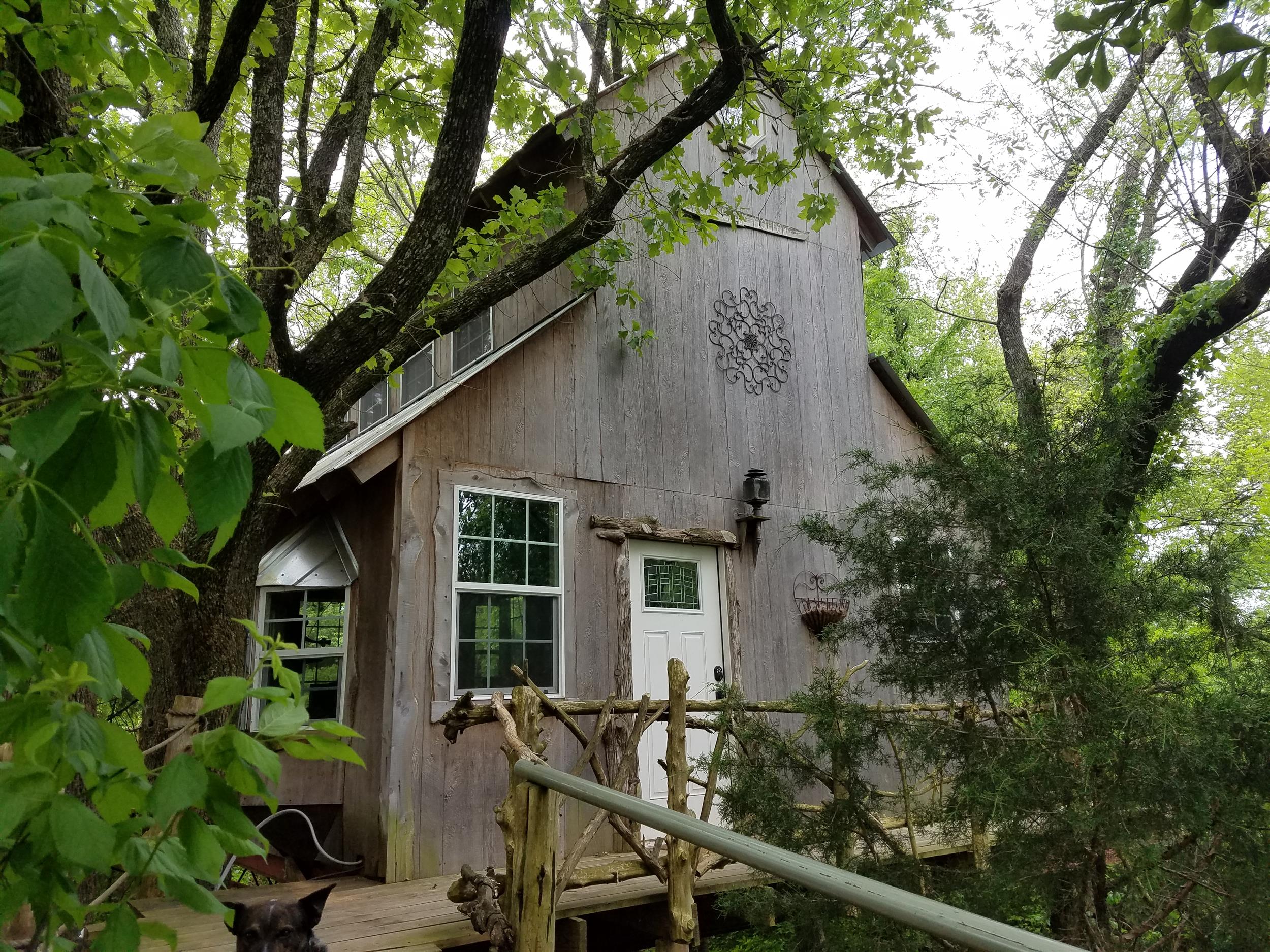 Bare Creek Hollow Treehouse